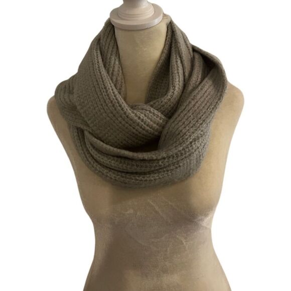 Gray Infiniti Soft Scarf - Picture 2 of 4